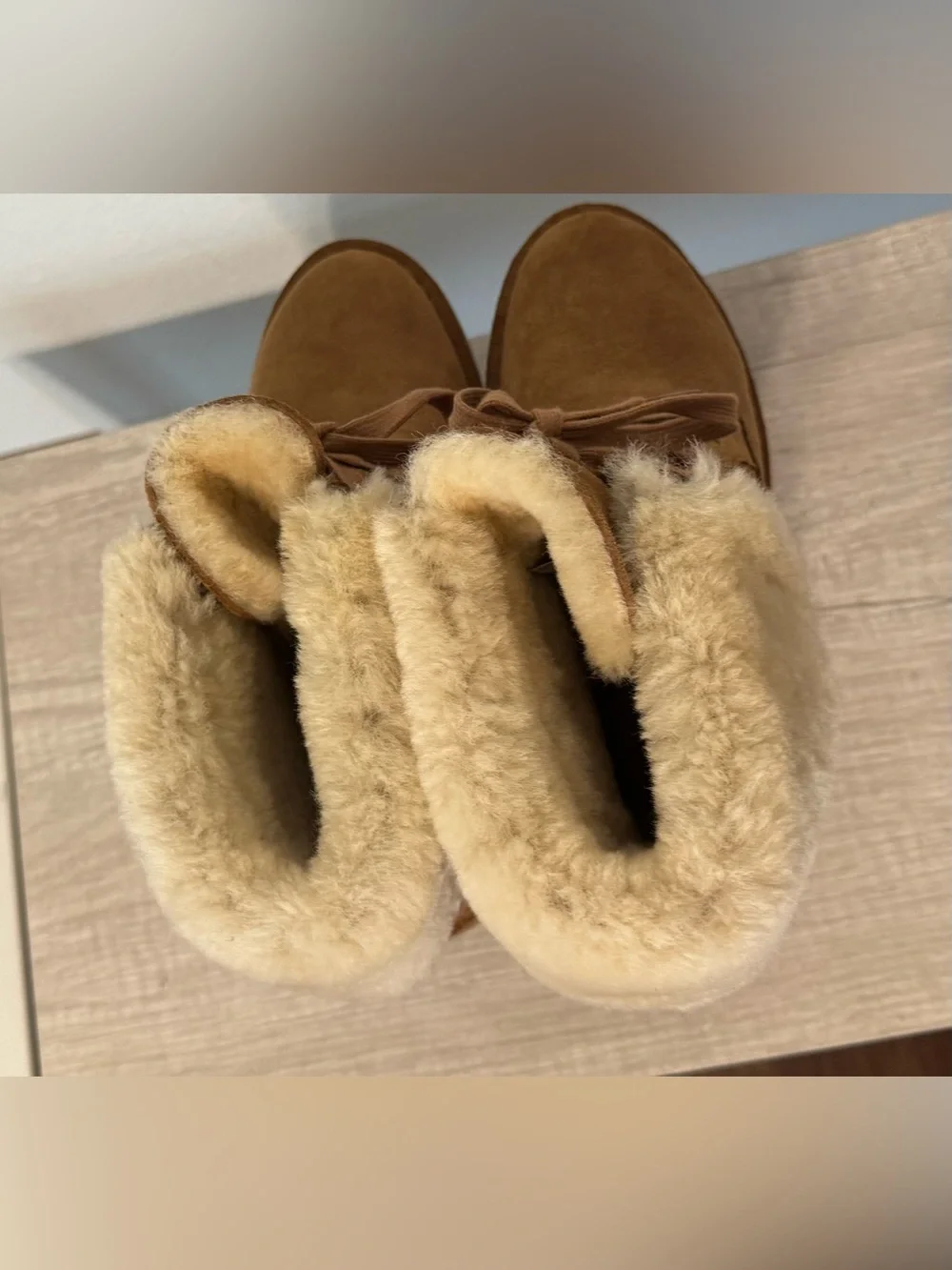 UGG WEYLYN LACE CHESTNUT SHEARLING CUFF ANKLE BOOTS WARM COZY WINTER SNOW SIZE 6